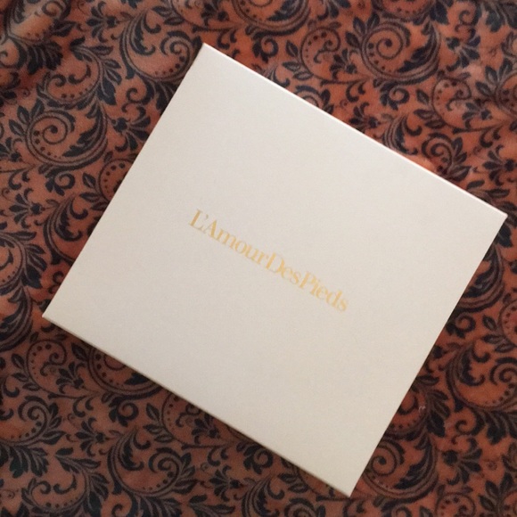 Black leather bootie - Picture 9 of 9